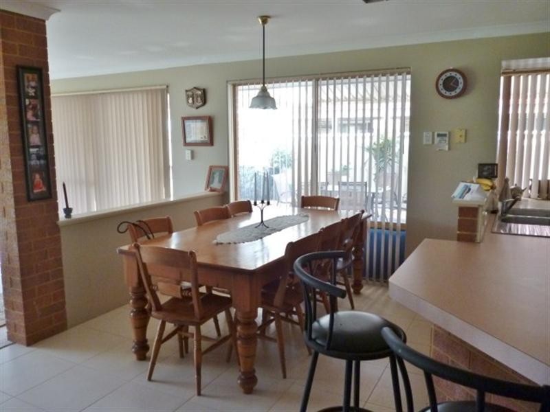 5 Brushbox  Way, Huntingdale WA 6110