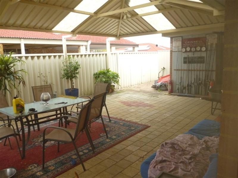 5 Brushbox  Way, Huntingdale WA 6110