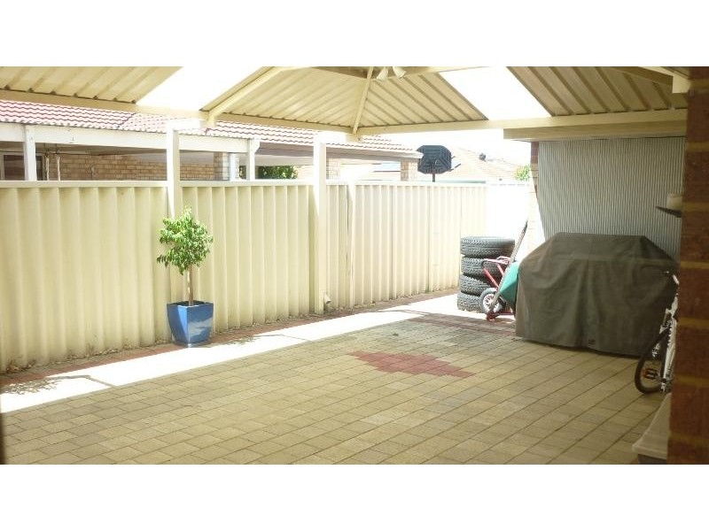 5 Brushbox  Way, Huntingdale WA 6110