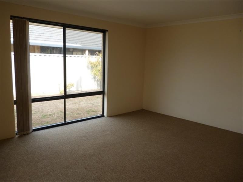 21 Pimento Cir, Port Kennedy WA 6172