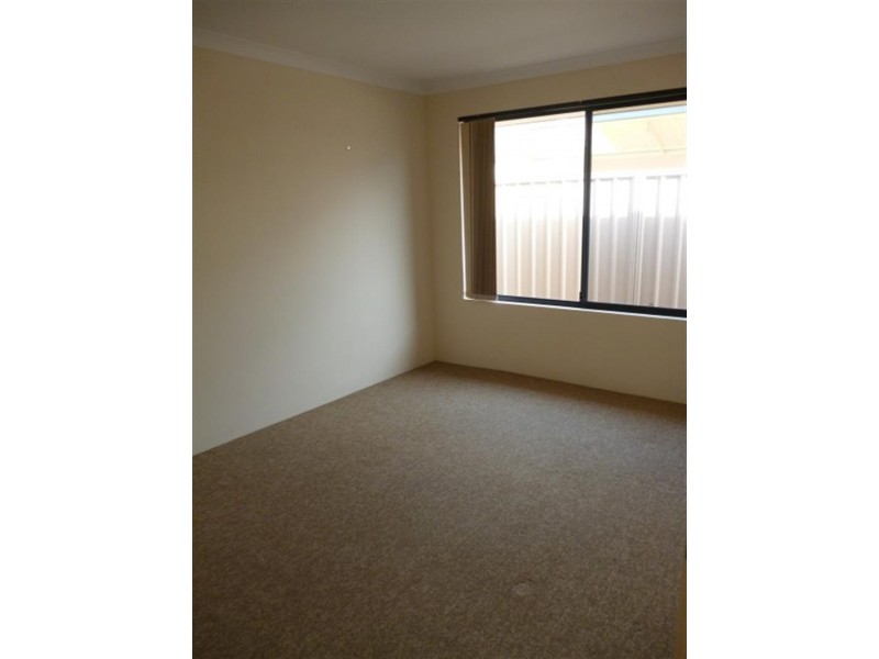 21 Pimento Cir, Port Kennedy WA 6172