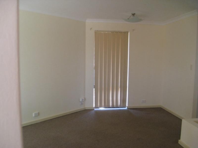 1 Pear Cl, Forrestfield WA 6058