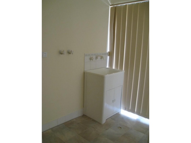 1 Pear Cl, Forrestfield WA 6058