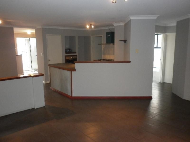 17 Rover Ct, Quinns Rocks WA 6030