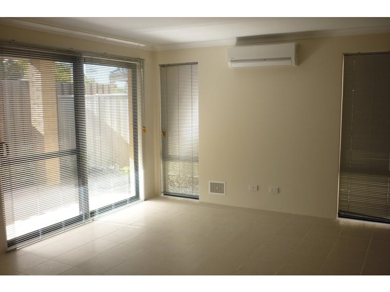 16 Illyarrie Ave, Falcon WA 6210