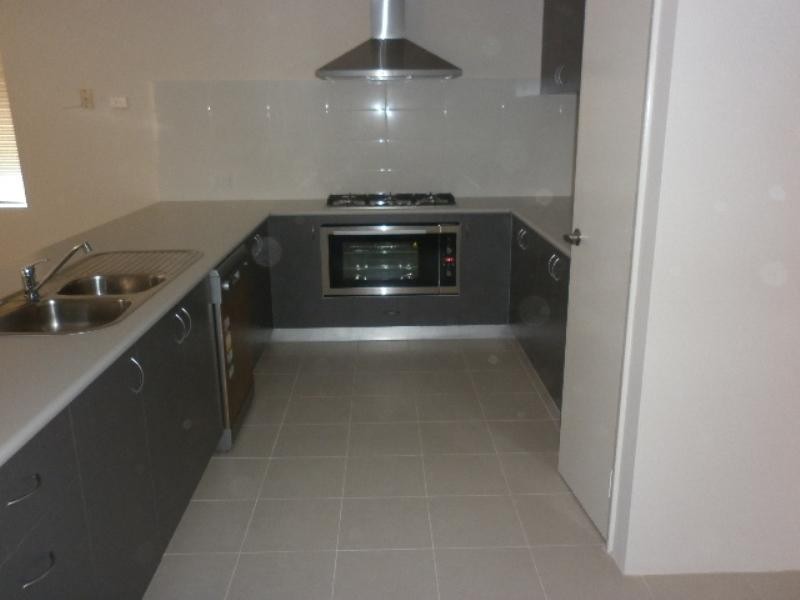 7 Helmsley Pkwy, Alkimos WA 6038