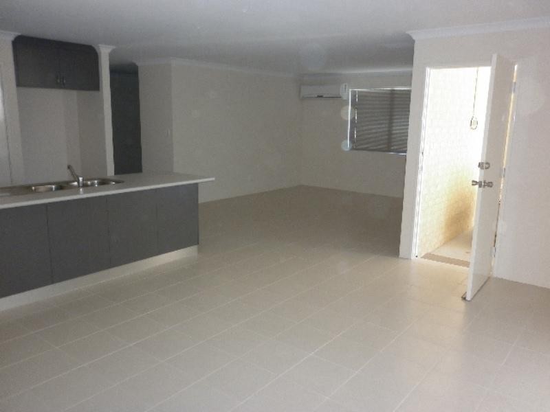 7 Helmsley Pkwy, Alkimos WA 6038