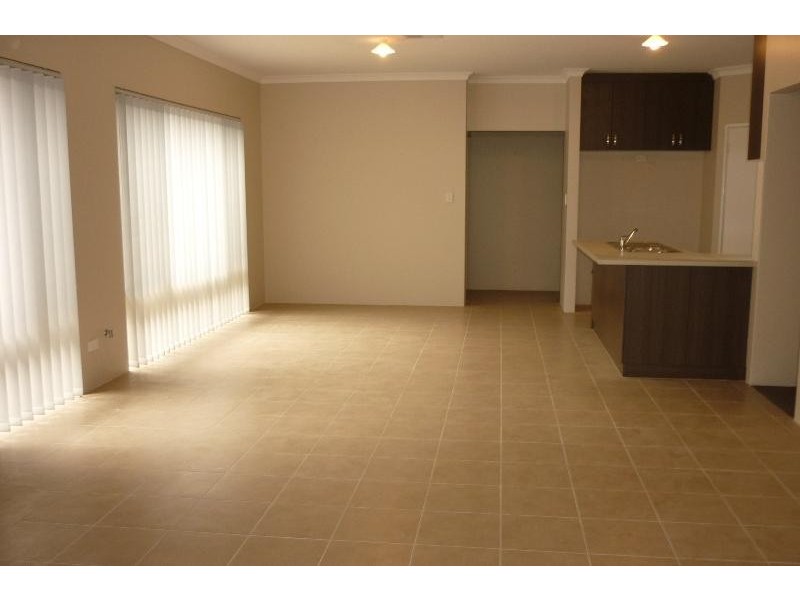 41 Alhambra Pkwy, Landsdale WA 6065