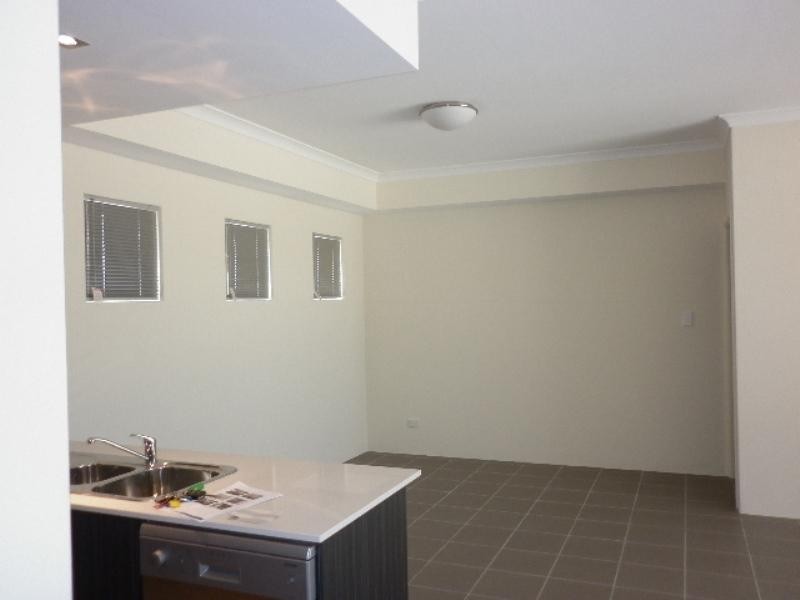 8/69 The Parkway Pkwy, Ellenbrook WA 6069