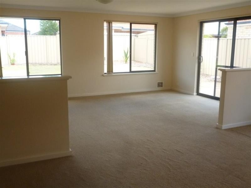 38 Cannich Bvd, Canning Vale WA 6155