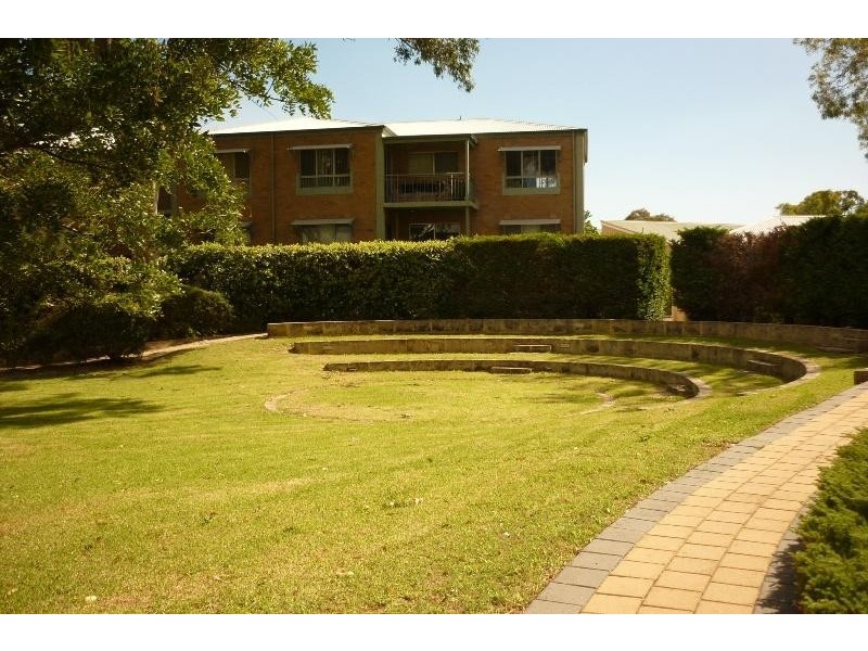 29/15 Friar John Way, Coolbellup WA 6163