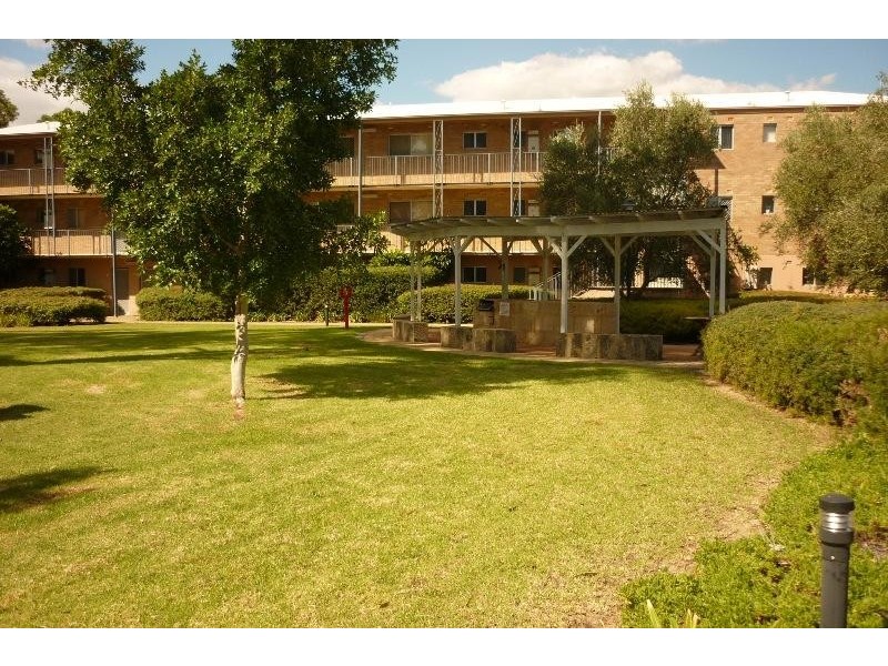 29/15 Friar John Way, Coolbellup WA 6163