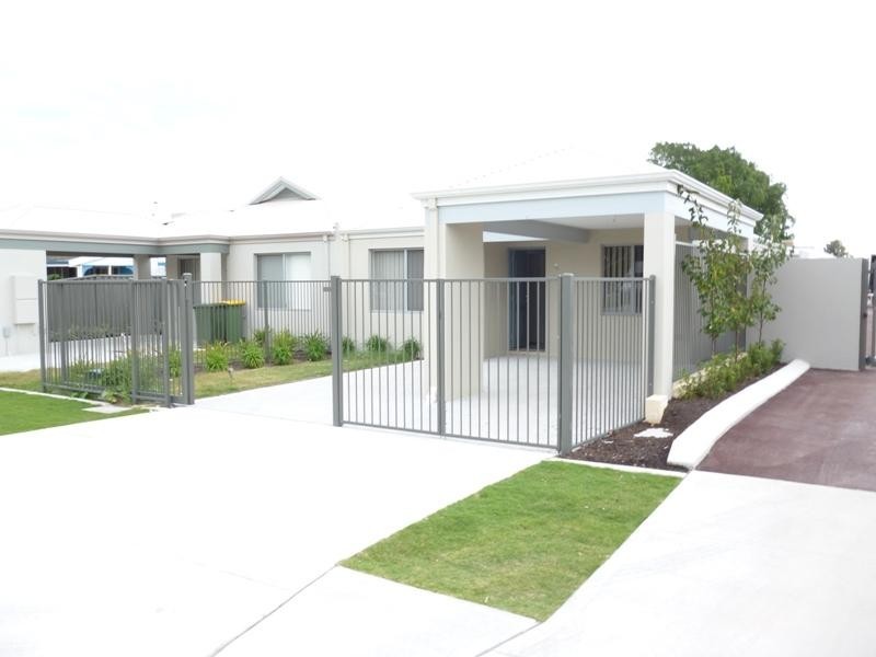 36/148-152  Railway Pde, Queens Park WA 6107