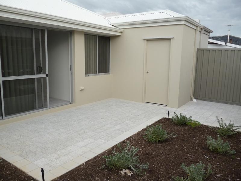 36/148-152  Railway Pde, Queens Park WA 6107