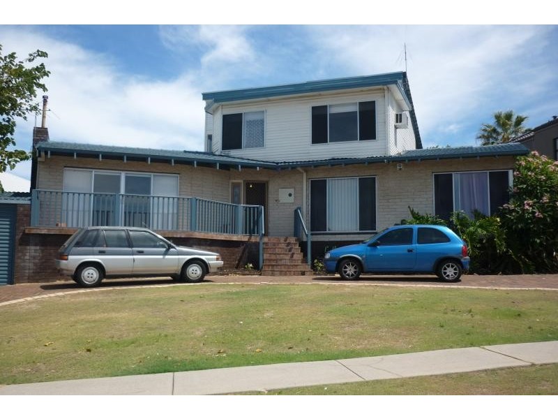 15 Castle  Rd, Woodlands WA 6018