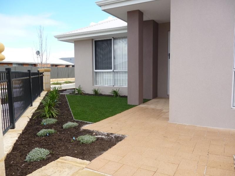 19 Verbana  Dr, Aveley WA 6069