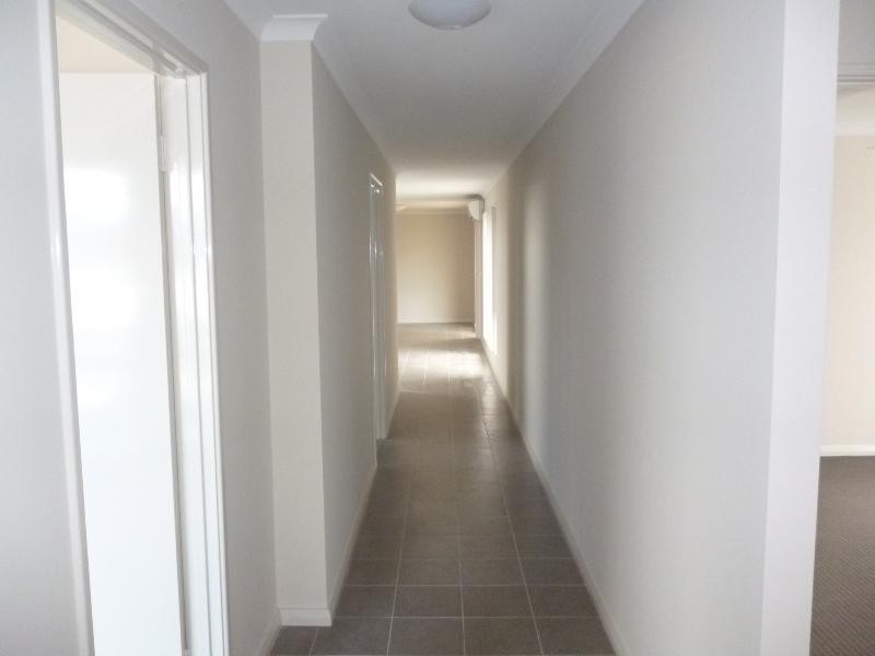 19 Verbana  Dr, Aveley WA 6069