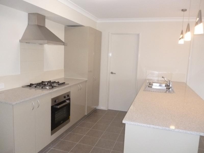 19 Verbana  Dr, Aveley WA 6069