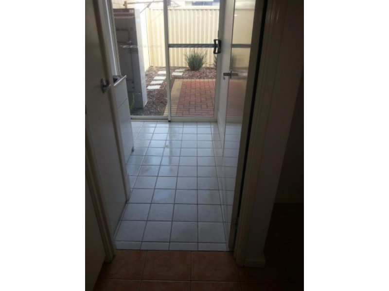 4 Lockwood Ct, Bicton WA 6157