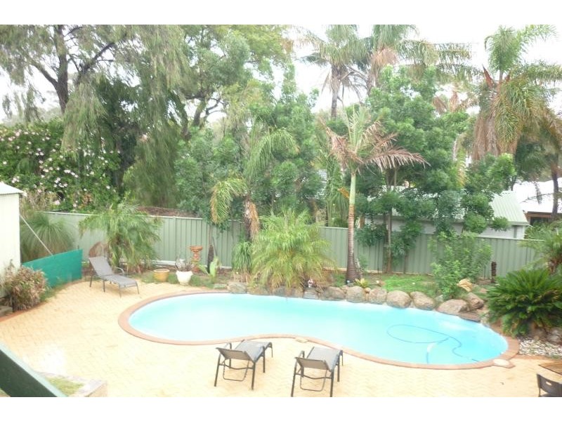 23 Draycott St, Karrinyup WA 6018