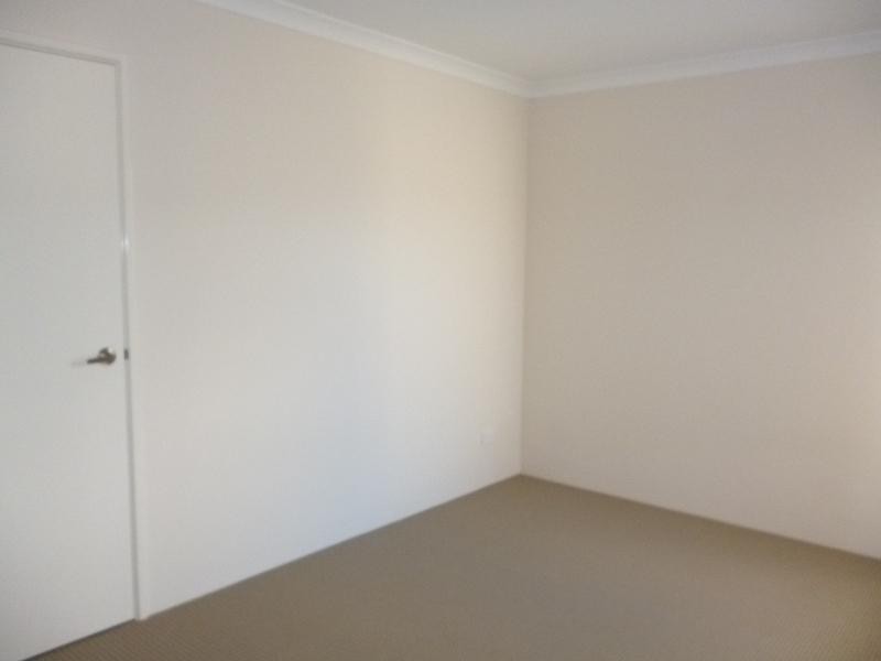 36 Halesworth Pde, Butler WA 6036