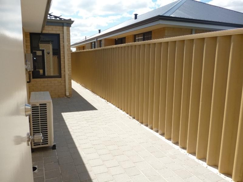 36 Halesworth Pde, Butler WA 6036