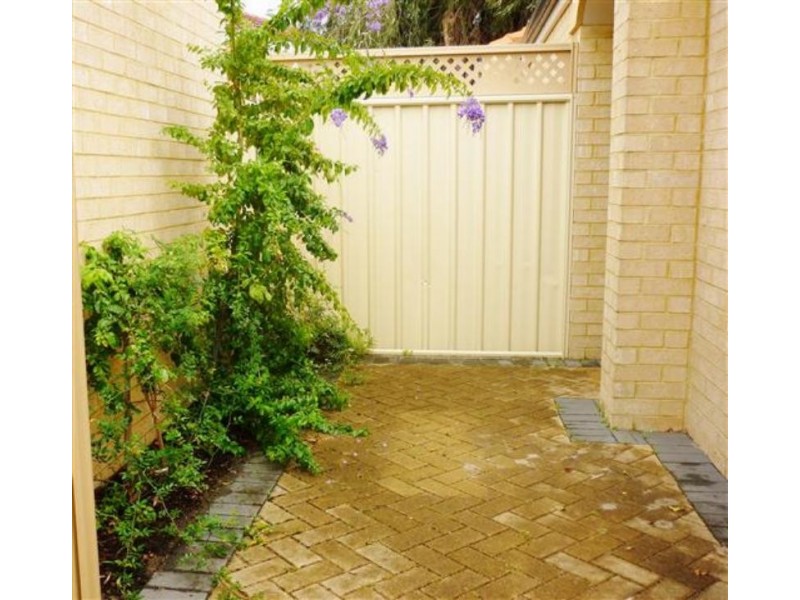 B/2 Nollamara  Ave, Nollamara WA 6061