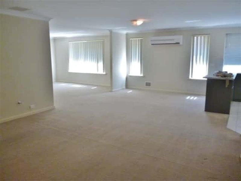 8 Noosa  Wk, Merriwa WA 6030