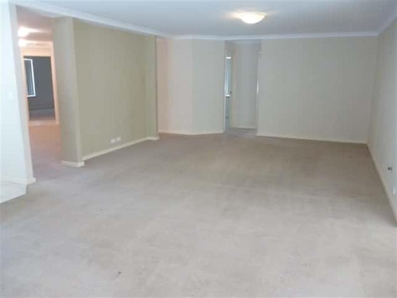 8 Noosa  Wk, Merriwa WA 6030