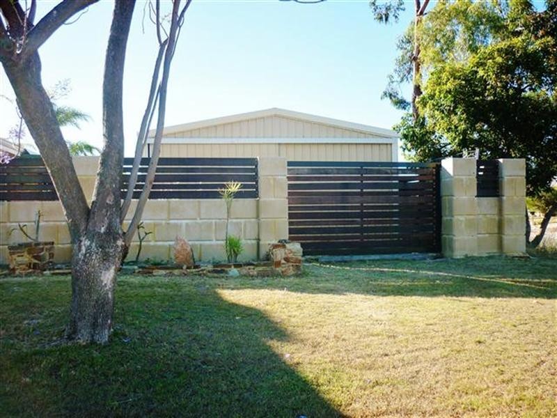 2 Jarrah Ct, Beechboro WA 6063