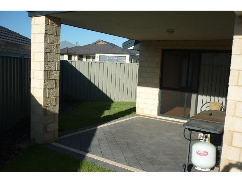 9 taunton Mews, Leda WA 6170