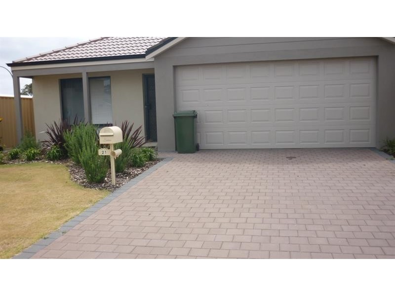 21 Cujong Rd, Falcon WA 6210