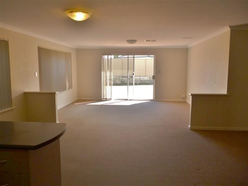 10 Angulata Rd, Canning Vale WA 6155