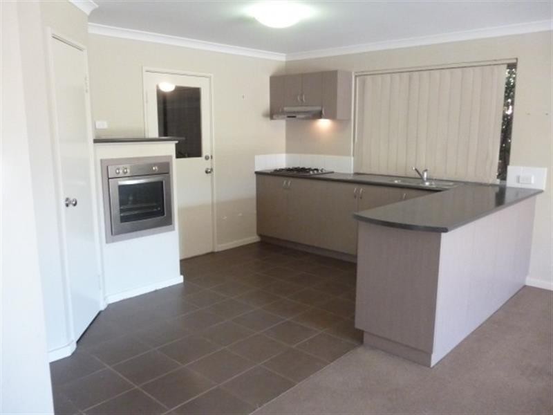 10 Angulata Rd, Canning Vale WA 6155