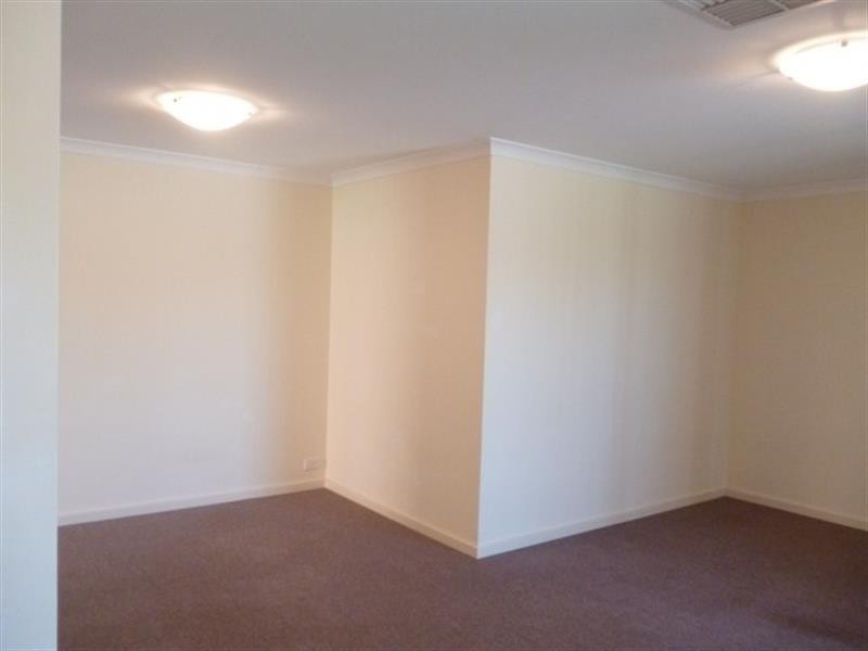 188 Shreeve Rd, Canning Vale WA 6155