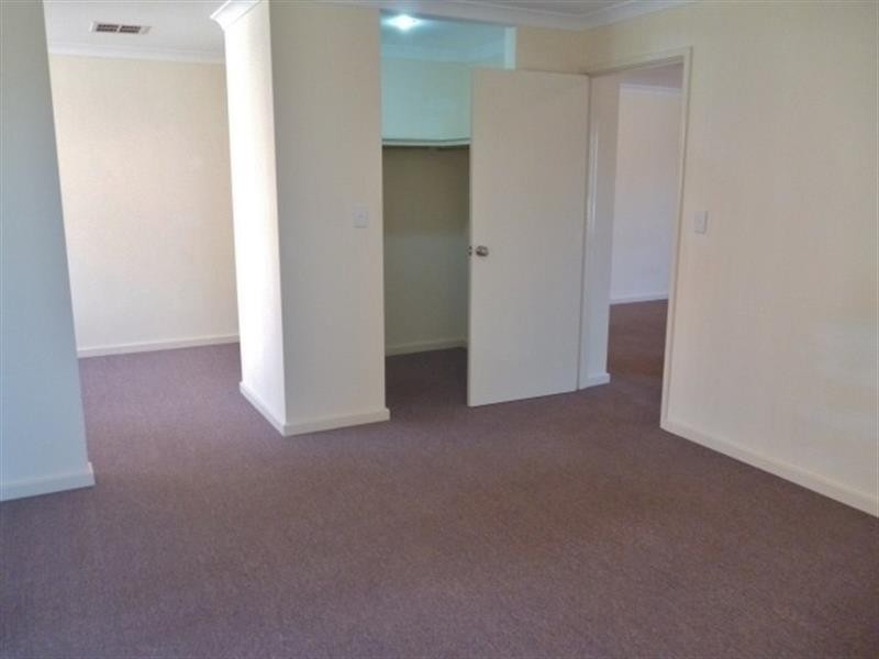 188 Shreeve Rd, Canning Vale WA 6155