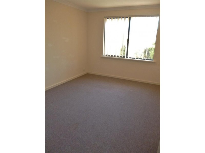 188 Shreeve Rd, Canning Vale WA 6155