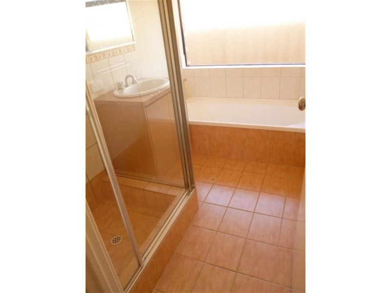 188 Shreeve Rd, Canning Vale WA 6155