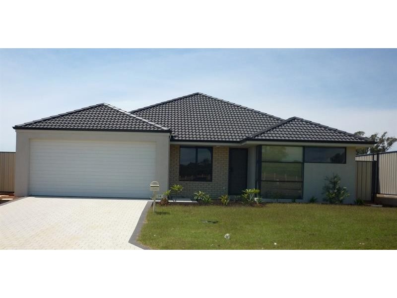 38 Highland Cres, Meadow Springs WA 6210
