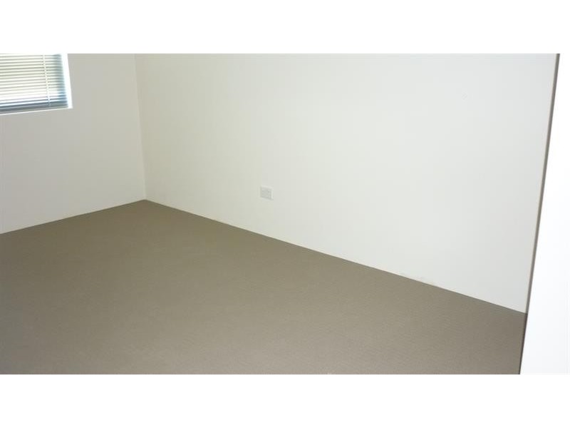 38 Highland Cres, Meadow Springs WA 6210