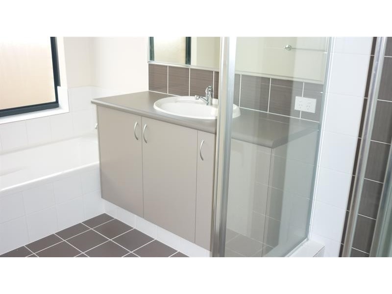 38 Highland Cres, Meadow Springs WA 6210