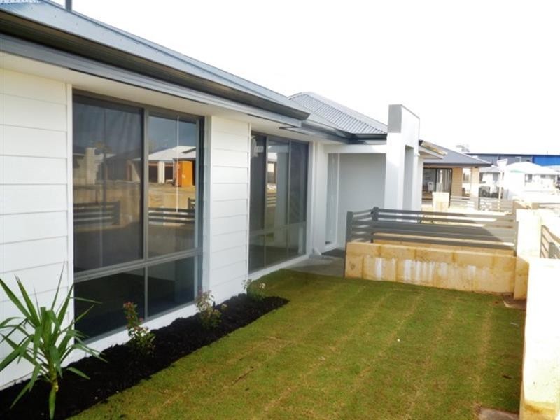 6 Emary Rise, Baldivis WA 6171