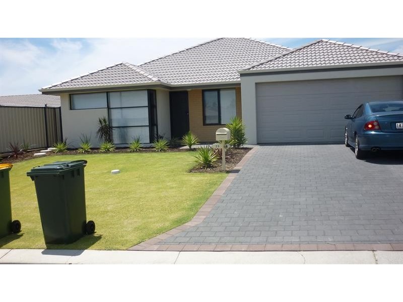 25 Bramshaw  St, Meadow Springs WA 6210
