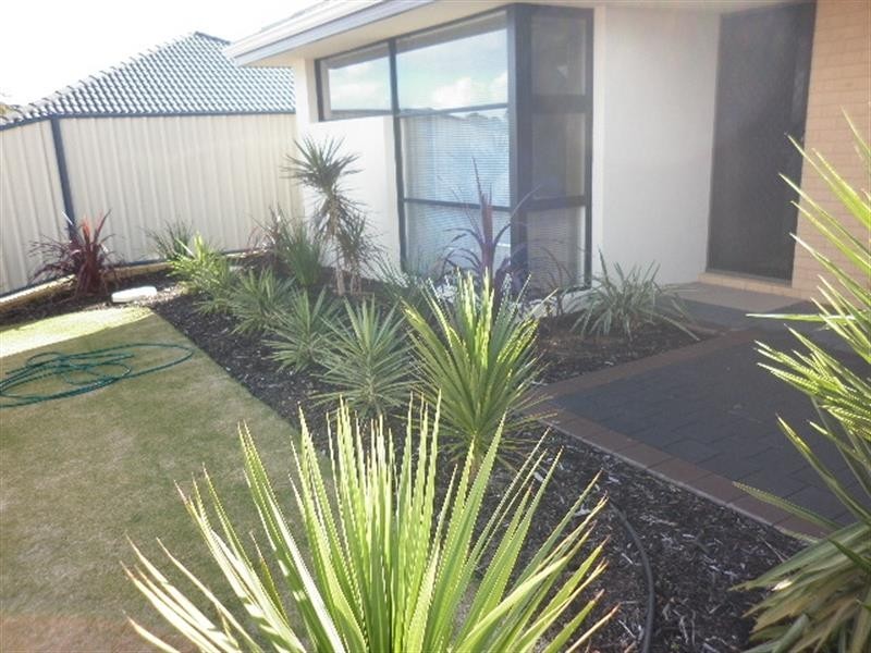 25 Bramshaw  St, Meadow Springs WA 6210