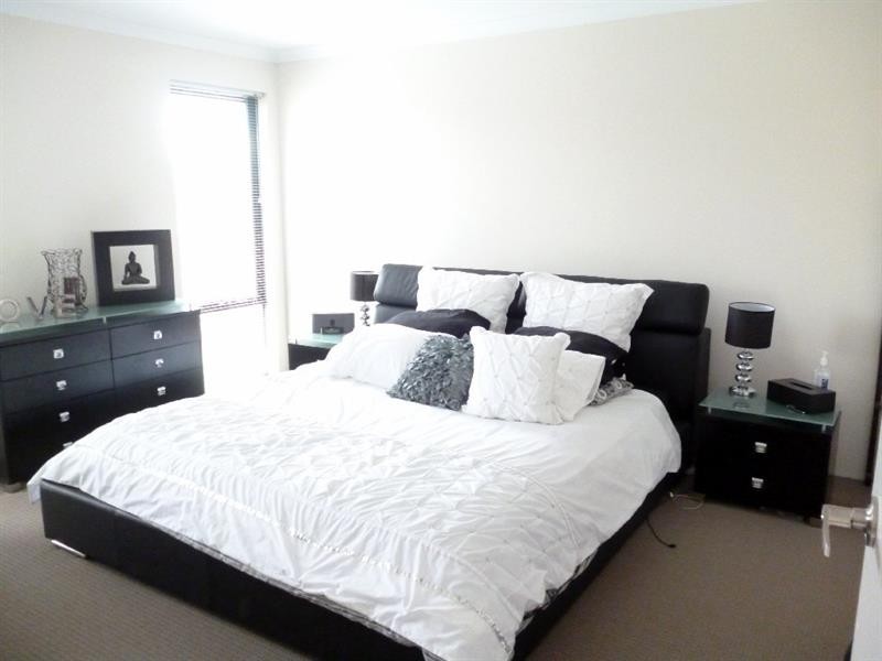 25 Bramshaw  St, Meadow Springs WA 6210
