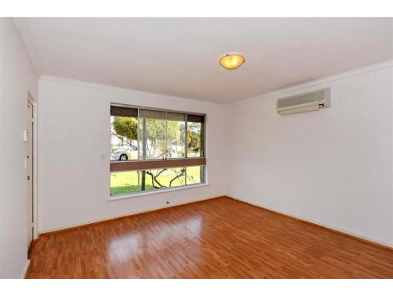 1 Manuel Cres, Redcliffe WA 6104
