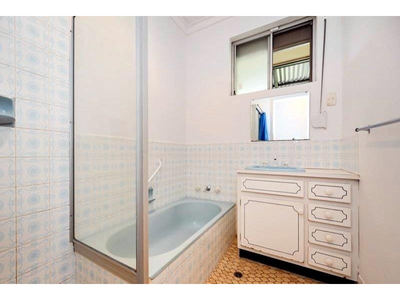 1 Manuel Cres, Redcliffe WA 6104