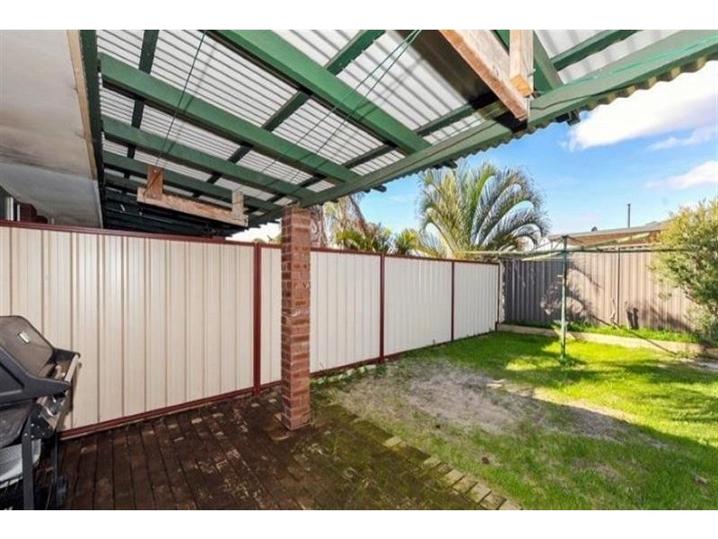 1 Manuel Cres, Redcliffe WA 6104