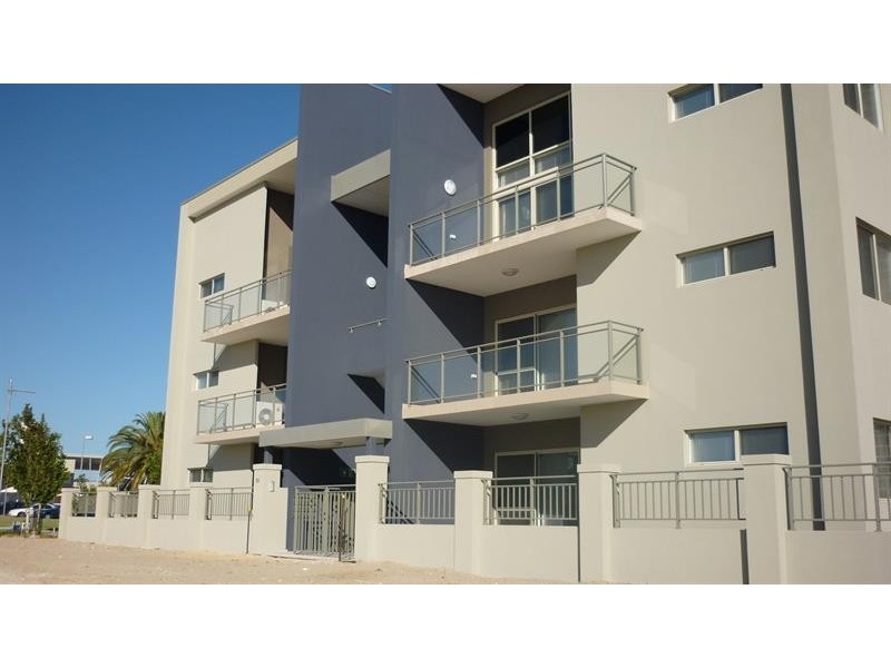 1/69 The Parkway Pkwy, Ellenbrook WA 6069