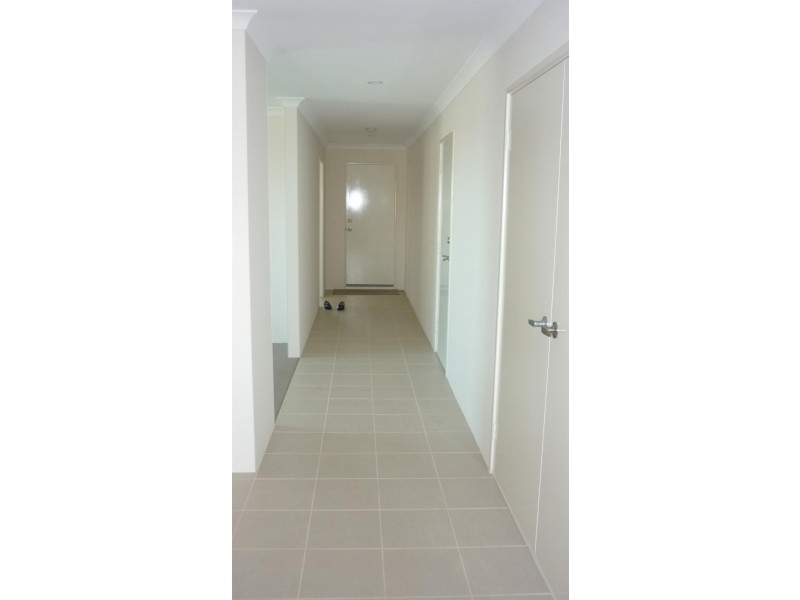 10 St Pierre Loop, Meadow Springs WA 6210